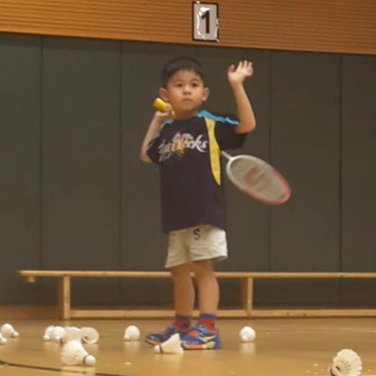 KID BADMINTON